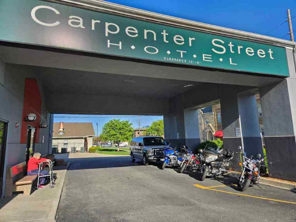 carpenter st motel.jpg