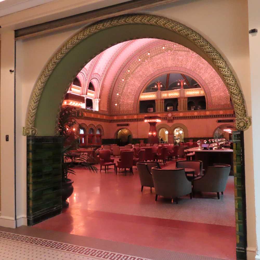 arch to lobby.jpg